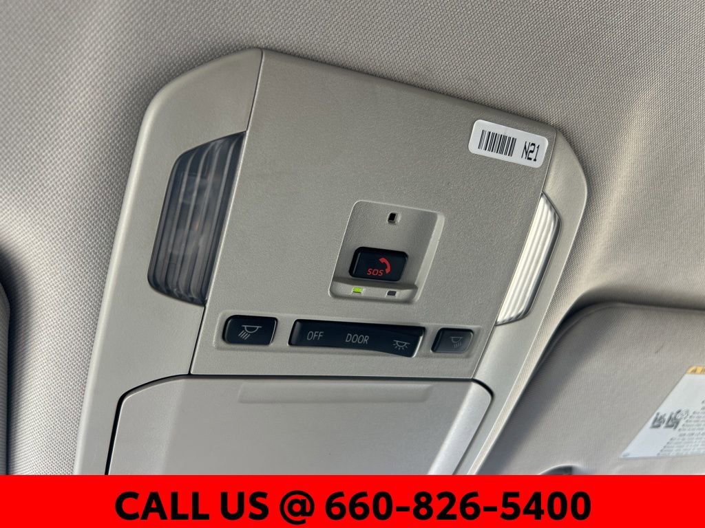 Used 2024 Toyota Highlander LE image 25