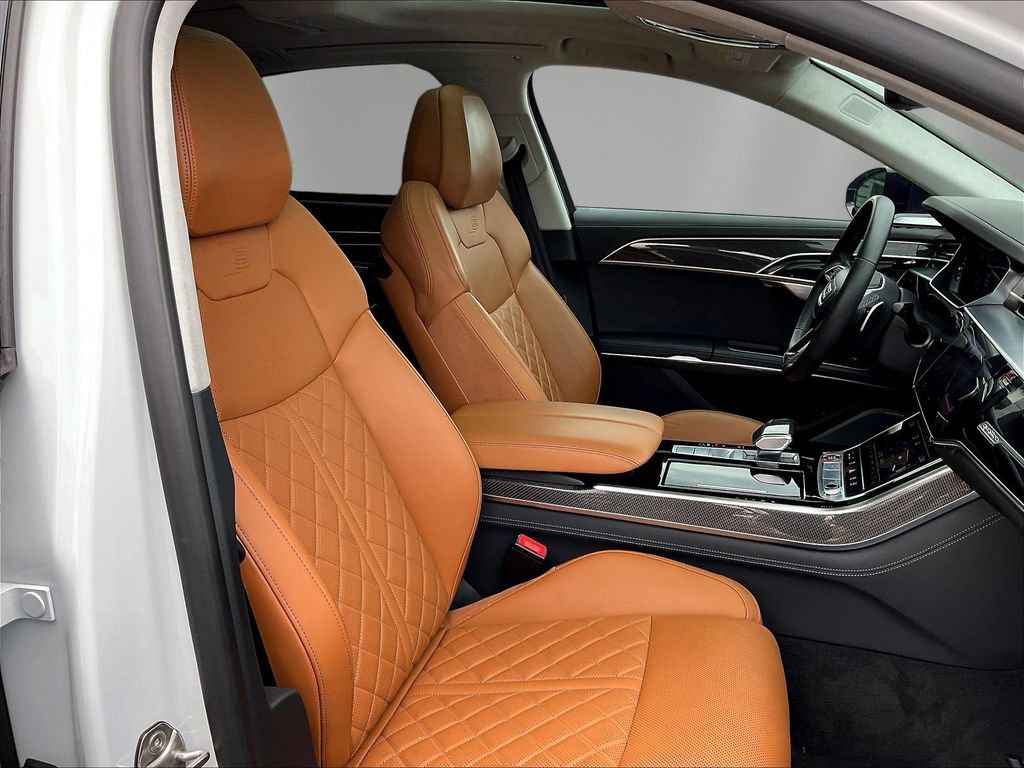 Used 2022 Audi S8 w/ S8 Comfort Plus Package AWD/4WD image 25