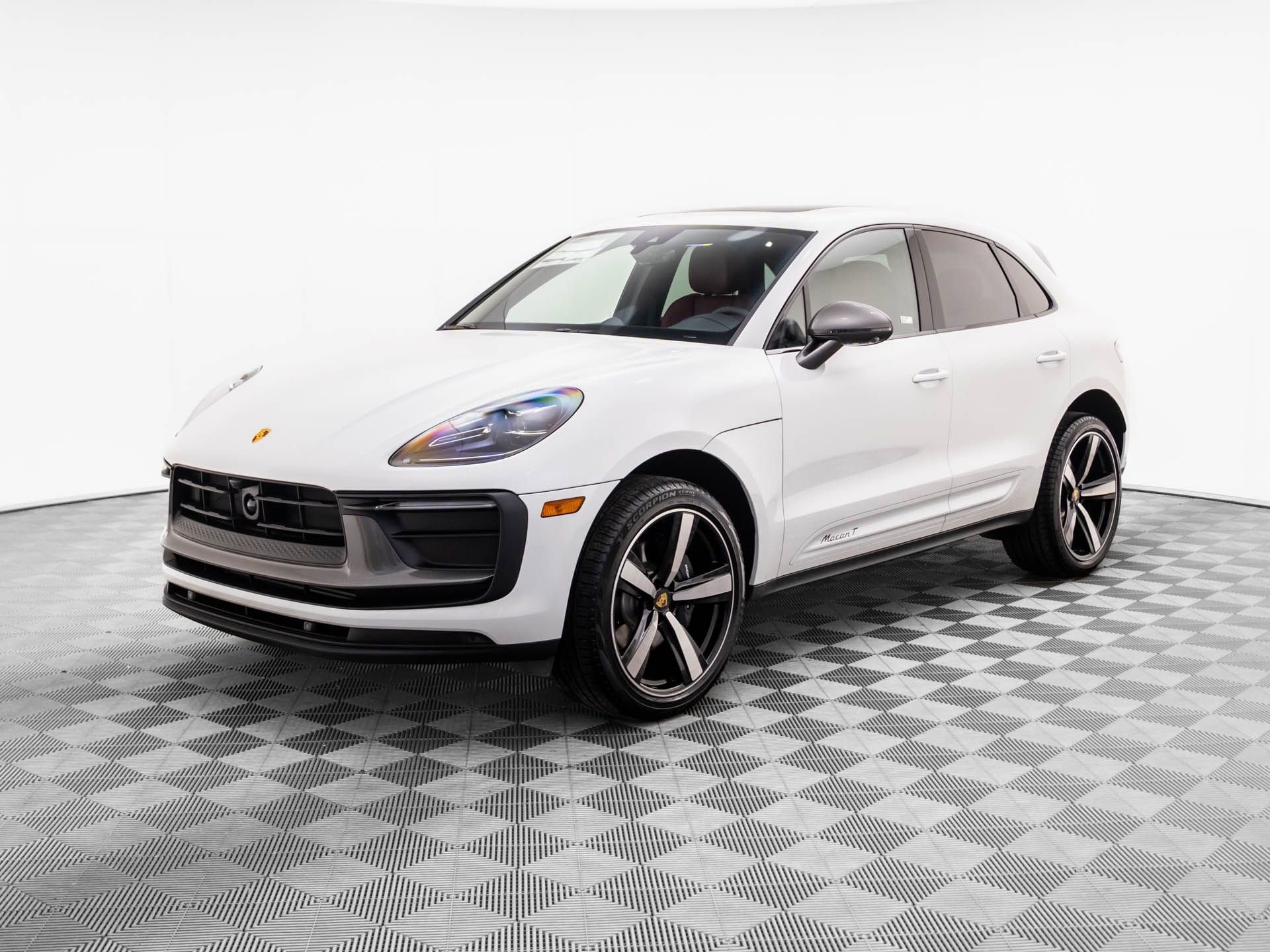 New 2026 Porsche Macan Turbo AWD/4WD image 1