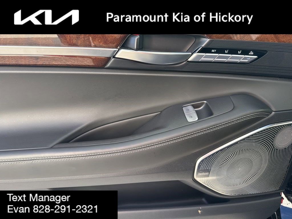 Used 2017 Genesis G90 5.0 Ultimate image 16