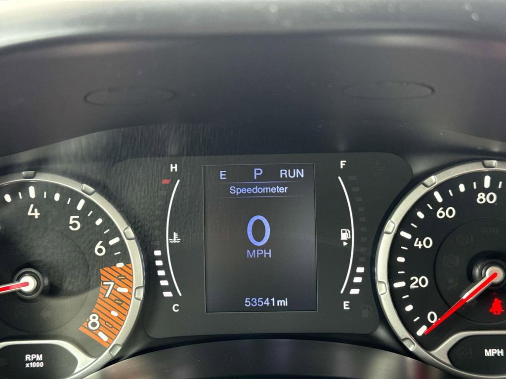 Used 2020 Jeep Renegade Latitude w/ Cold Weather Group image 18