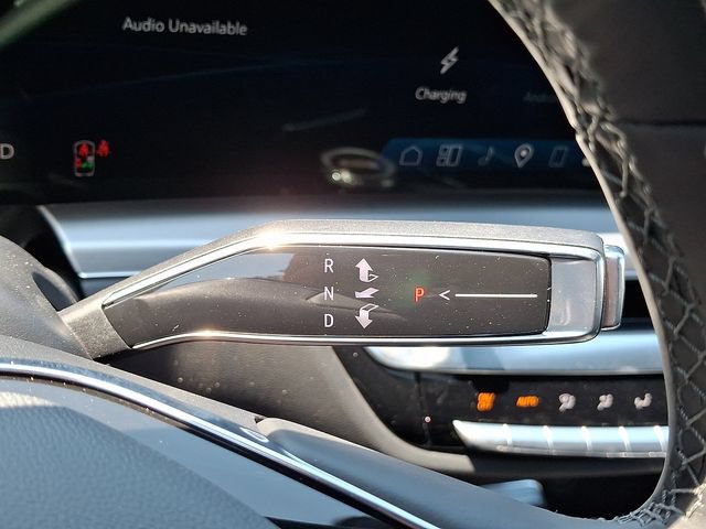 New 2026 Cadillac Lyriq Premium Luxury AWD/4WD image 10