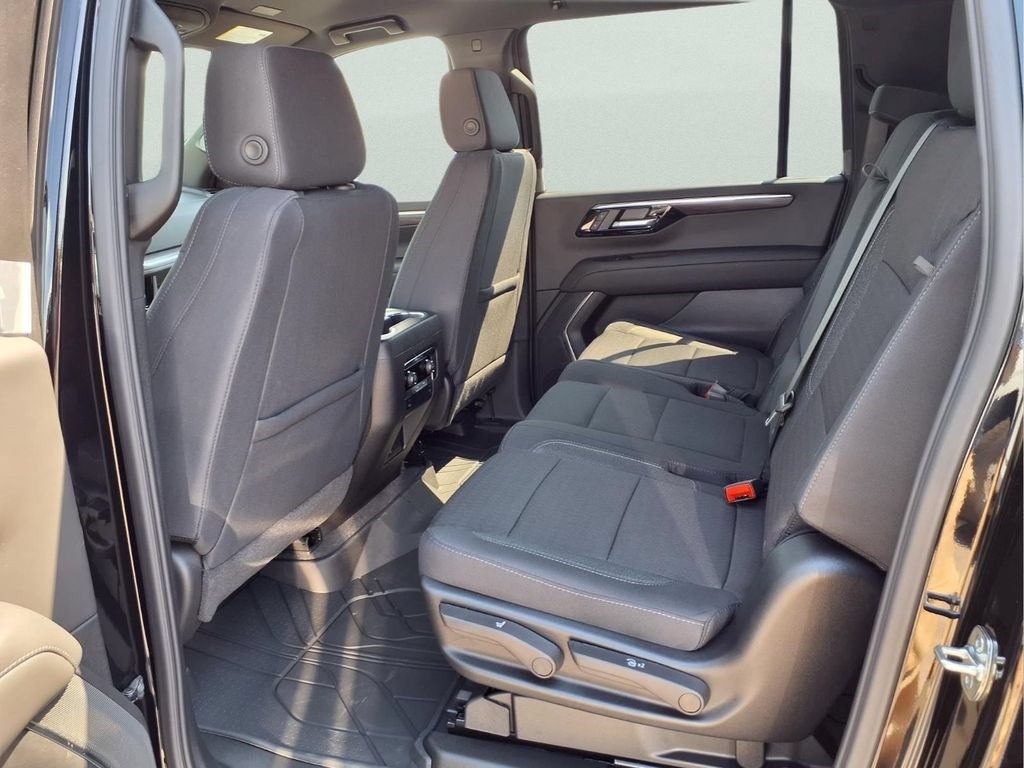 New 2026 Chevrolet Suburban LS AWD/4WD image 19