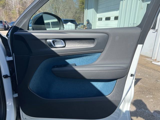 Certified 2023 Volvo XC40 Recharge Plus w/ Protection Package Premier image 17