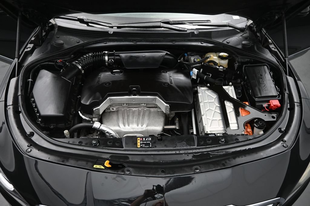 Used 2018 Buick LaCrosse Essence w/ Sun and Shade Package FWD image 40