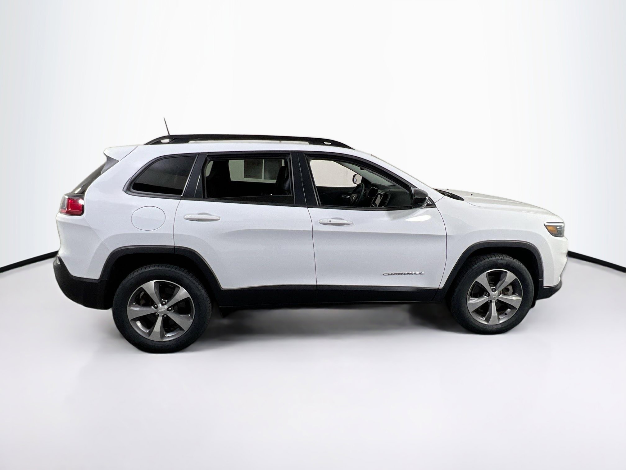 Used 2022 Jeep Cherokee Limited AWD/4WD image 4