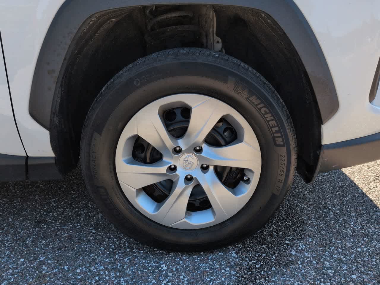 Certified 2023 Toyota RAV4 LE FWD image 11