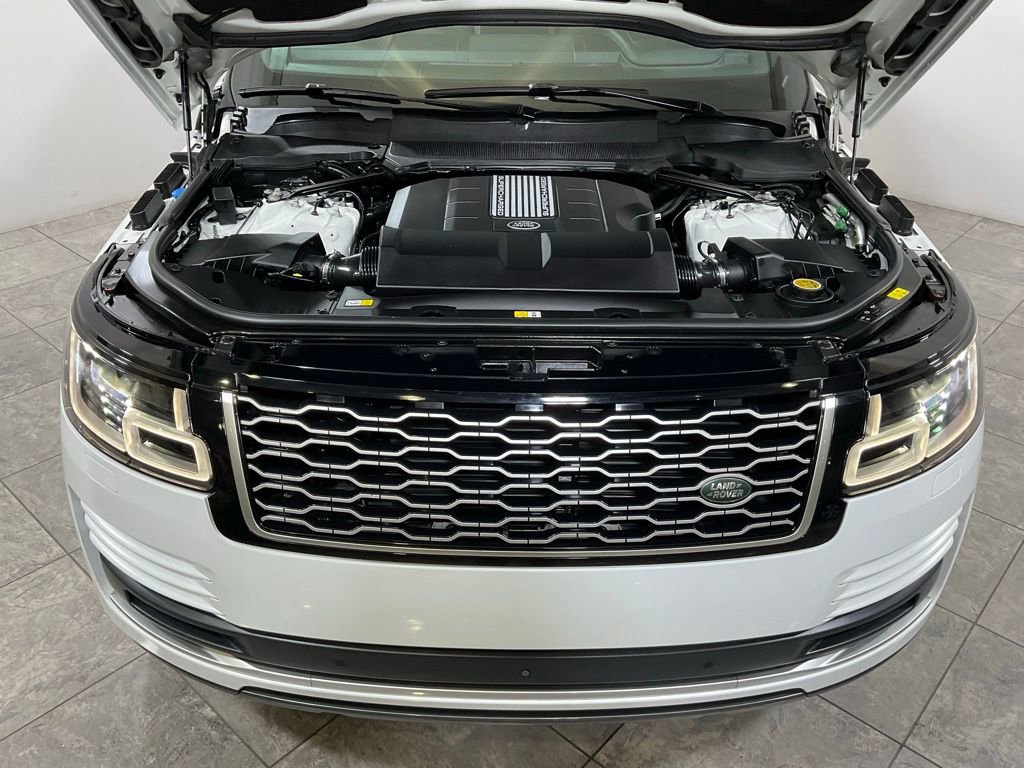 Used 2018 Land Rover Range Rover HSE image 10