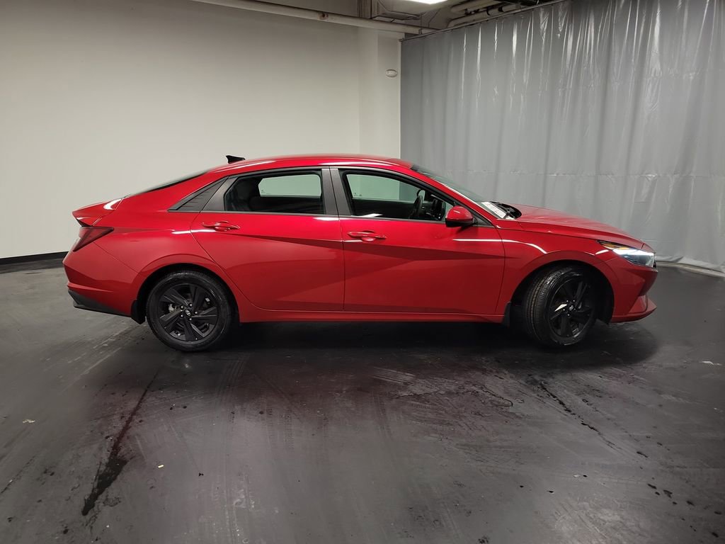 Used 2022 Hyundai Elantra SEL image 9