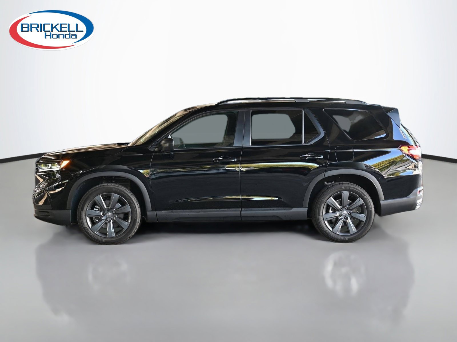 New 2026 Honda Pilot Sport image 8