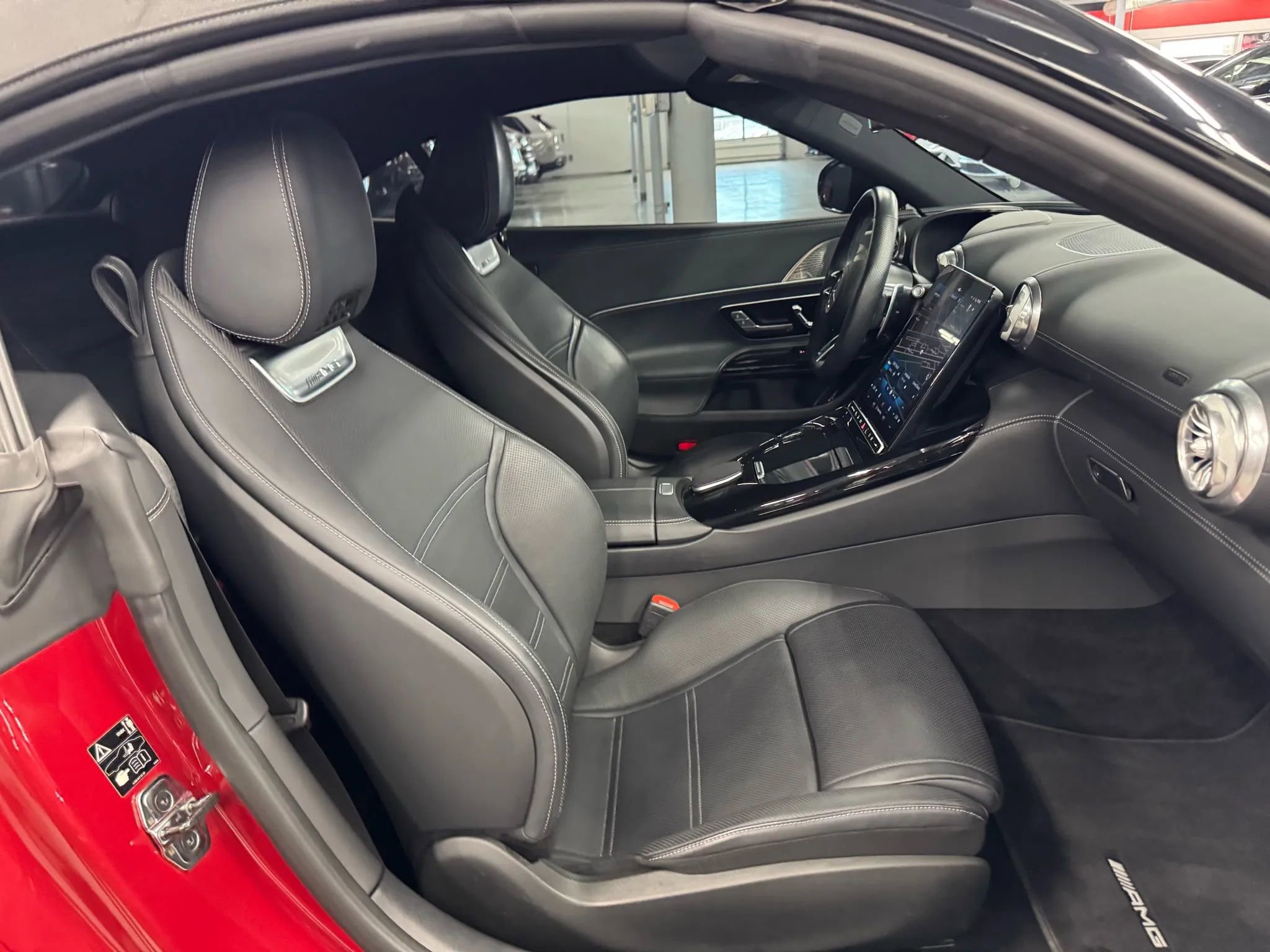 Used 2022 Mercedes-Benz SL 63 AMG 4MATIC image 26