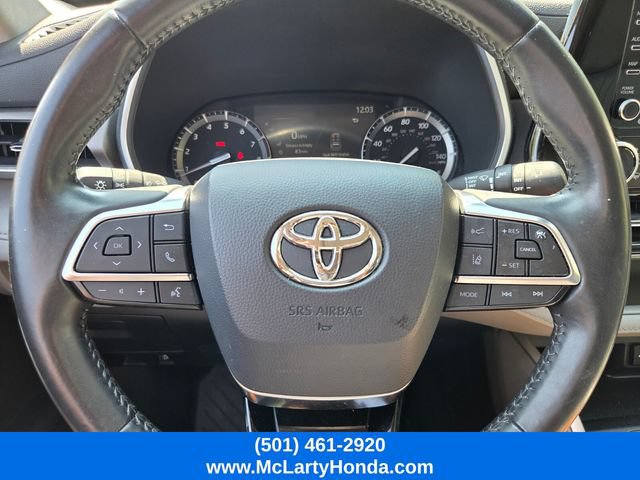 Used 2021 Toyota Highlander XLE FWD image 31