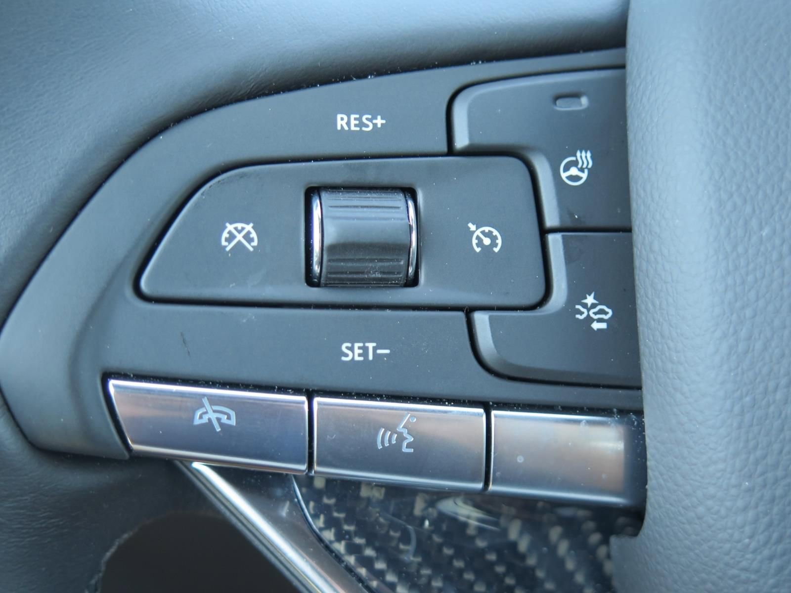 Used 2025 Cadillac XT6 Sport w/ Technology Package image 19