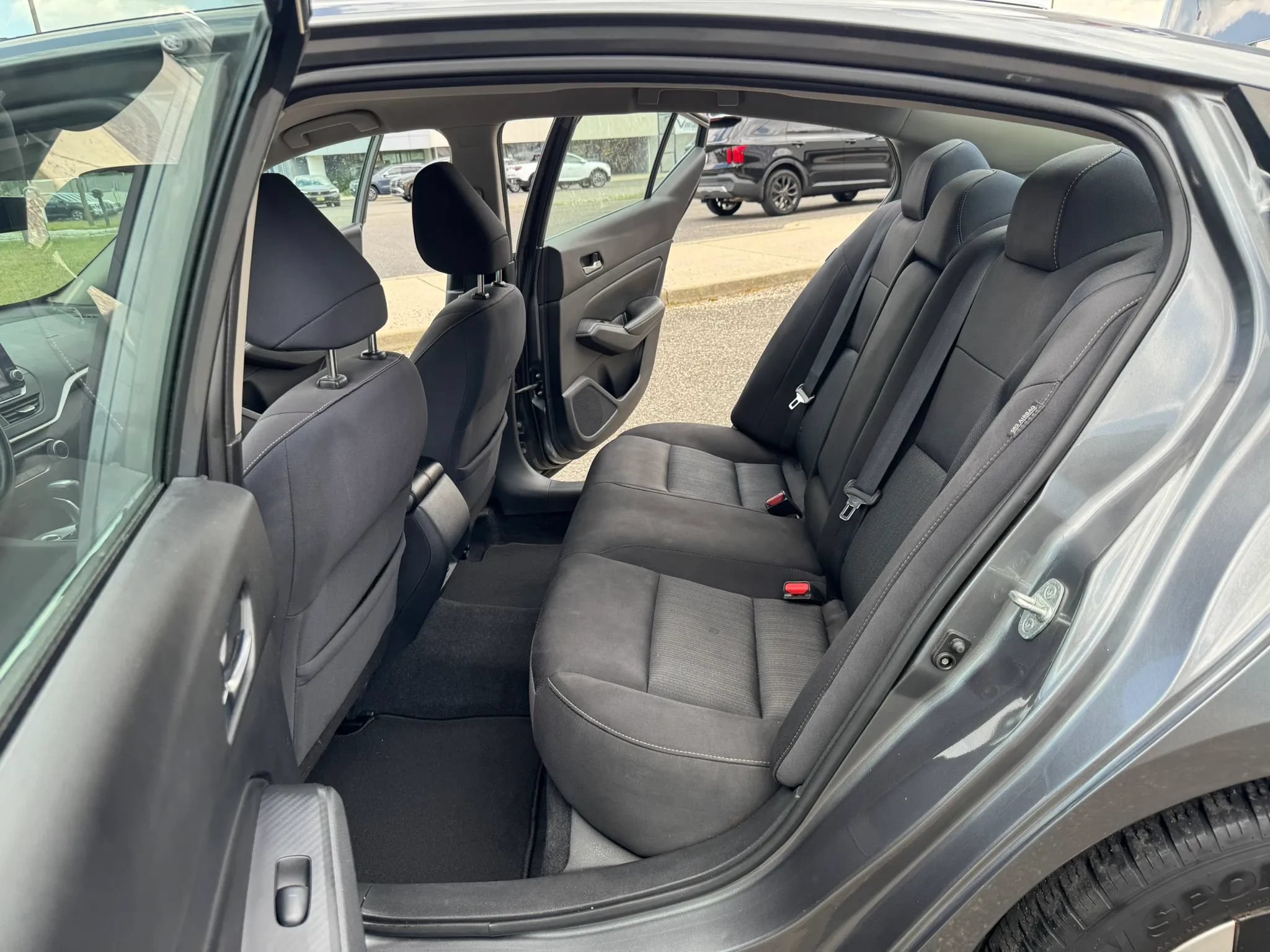 Used 2019 Nissan Altima 2.5 S FWD image 11