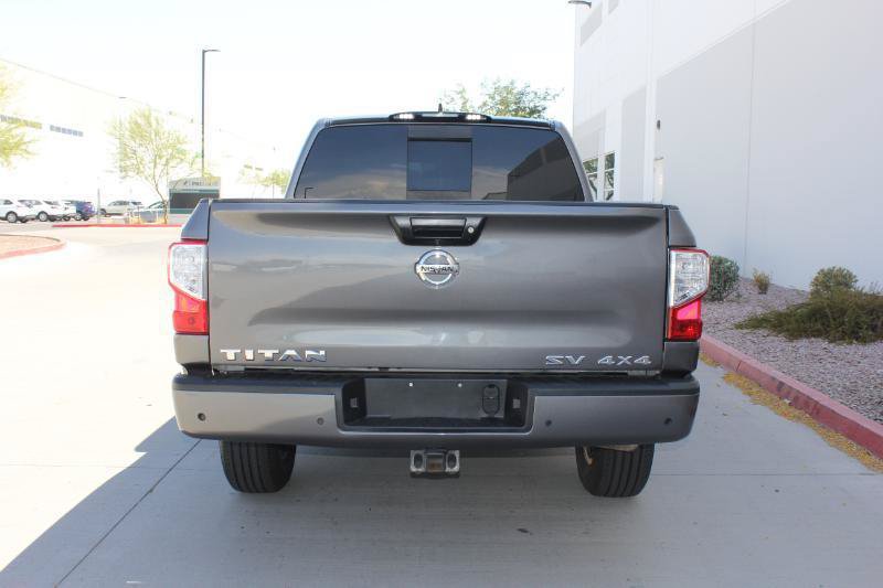 Used 2022 Nissan Titan SV AWD/4WD image 6
