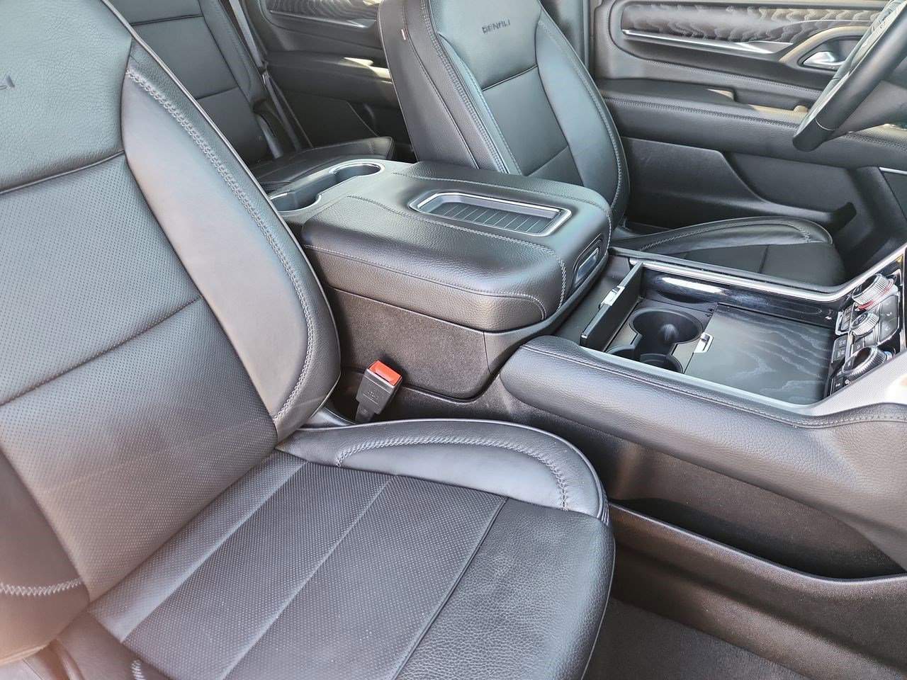 Used 2024 GMC Yukon Denali image 21