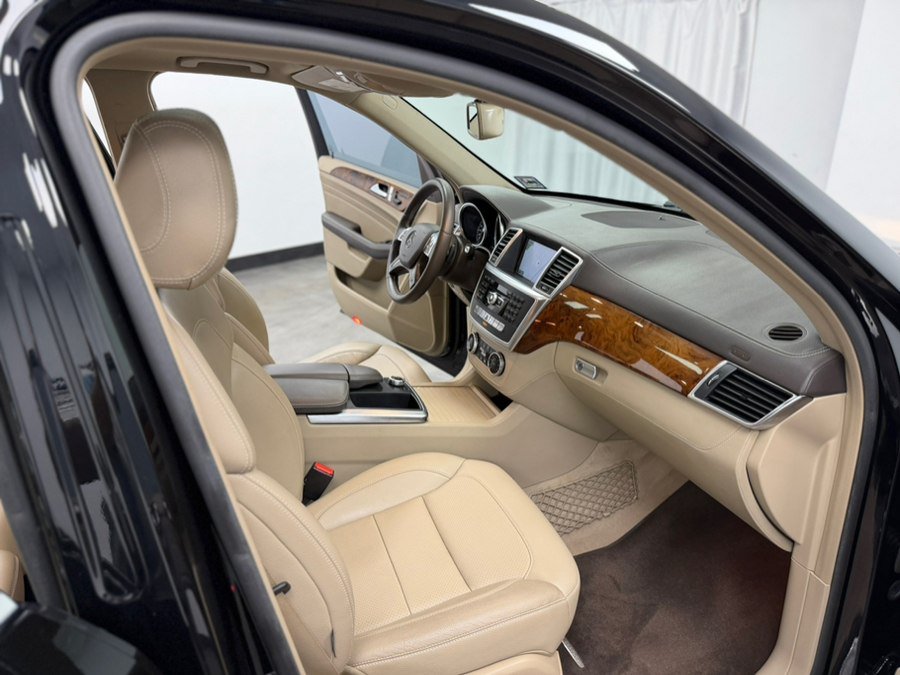 Used 2013 Mercedes-Benz ML 550 4MATIC image 46