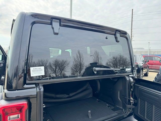 New 2026 Jeep Wrangler Unlimited Rubicon AWD/4WD image 33