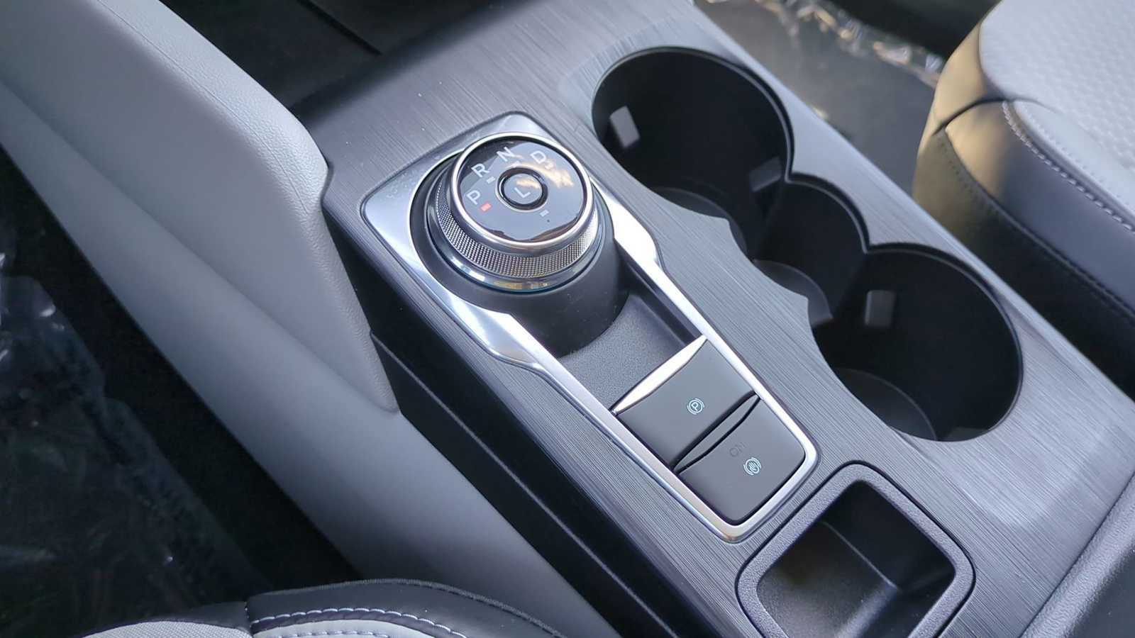 New 2025 Ford Escape SE FWD image 30