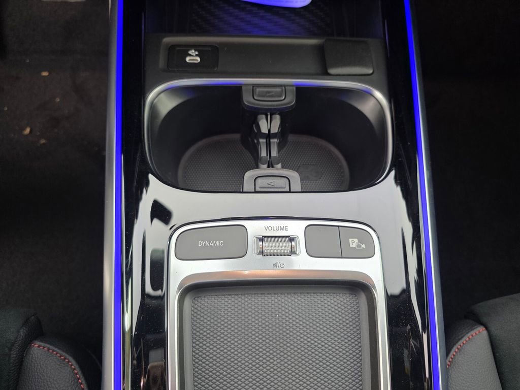 New 2026 Mercedes-Benz GLB 35 AMG 4MATIC image 18