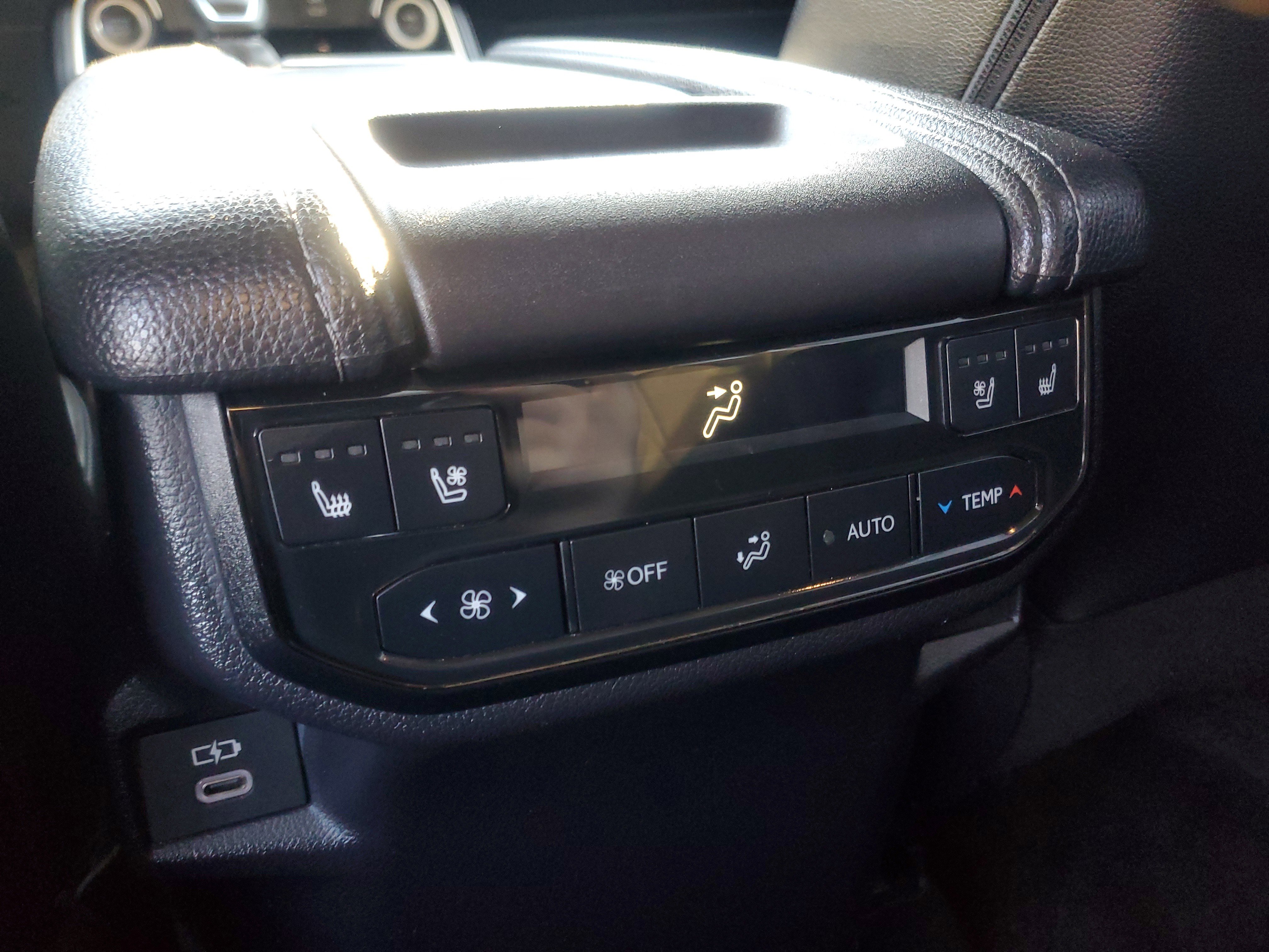 Certified 2025 Toyota Grand Highlander AWD image 13