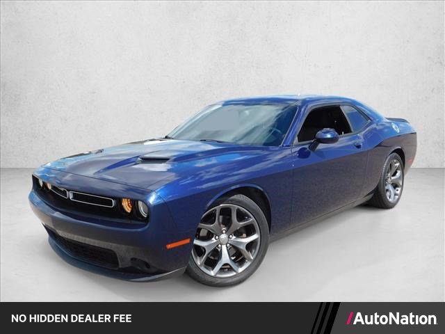 Used 2016 Dodge Challenger SXT w/ Driver Convenience Group RWD image 1