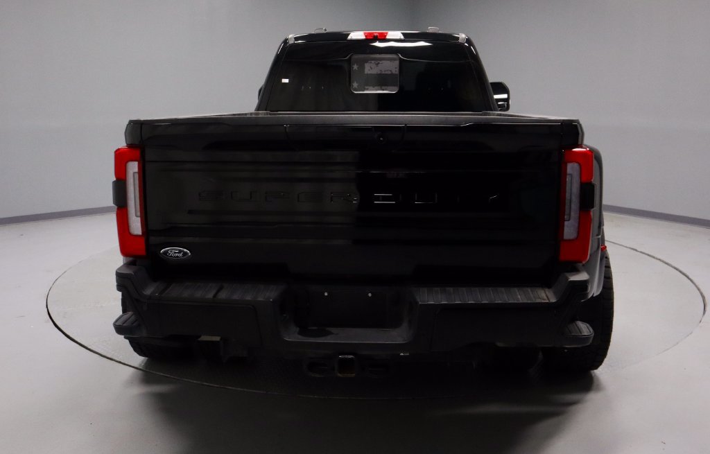 Used 2025 Ford F350 Platinum w/ FX4 Off-Road Package AWD/4WD image 9