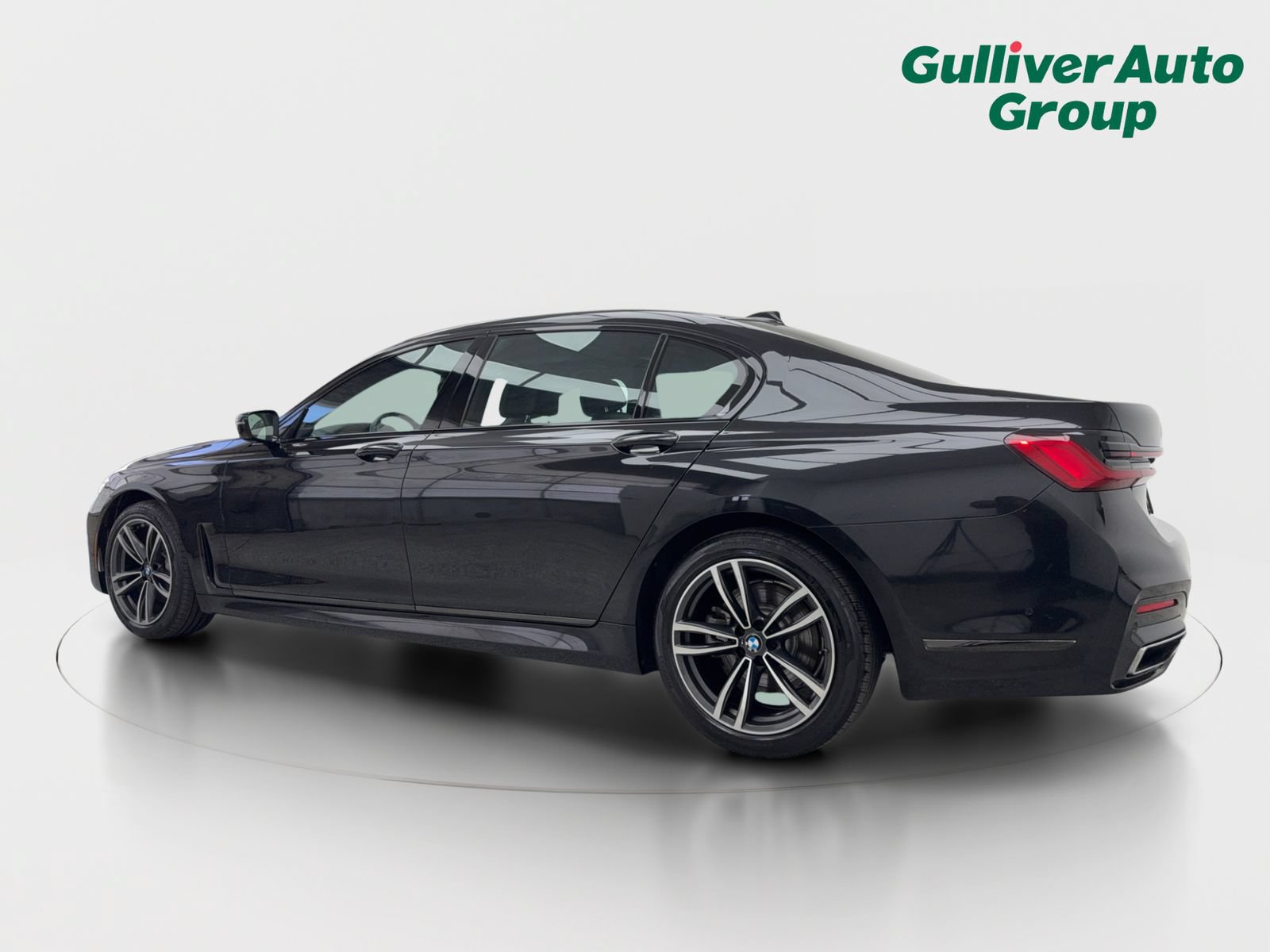 Used 2020 BMW 740i xDrive w/ M Sport Package AWD/4WD image 4
