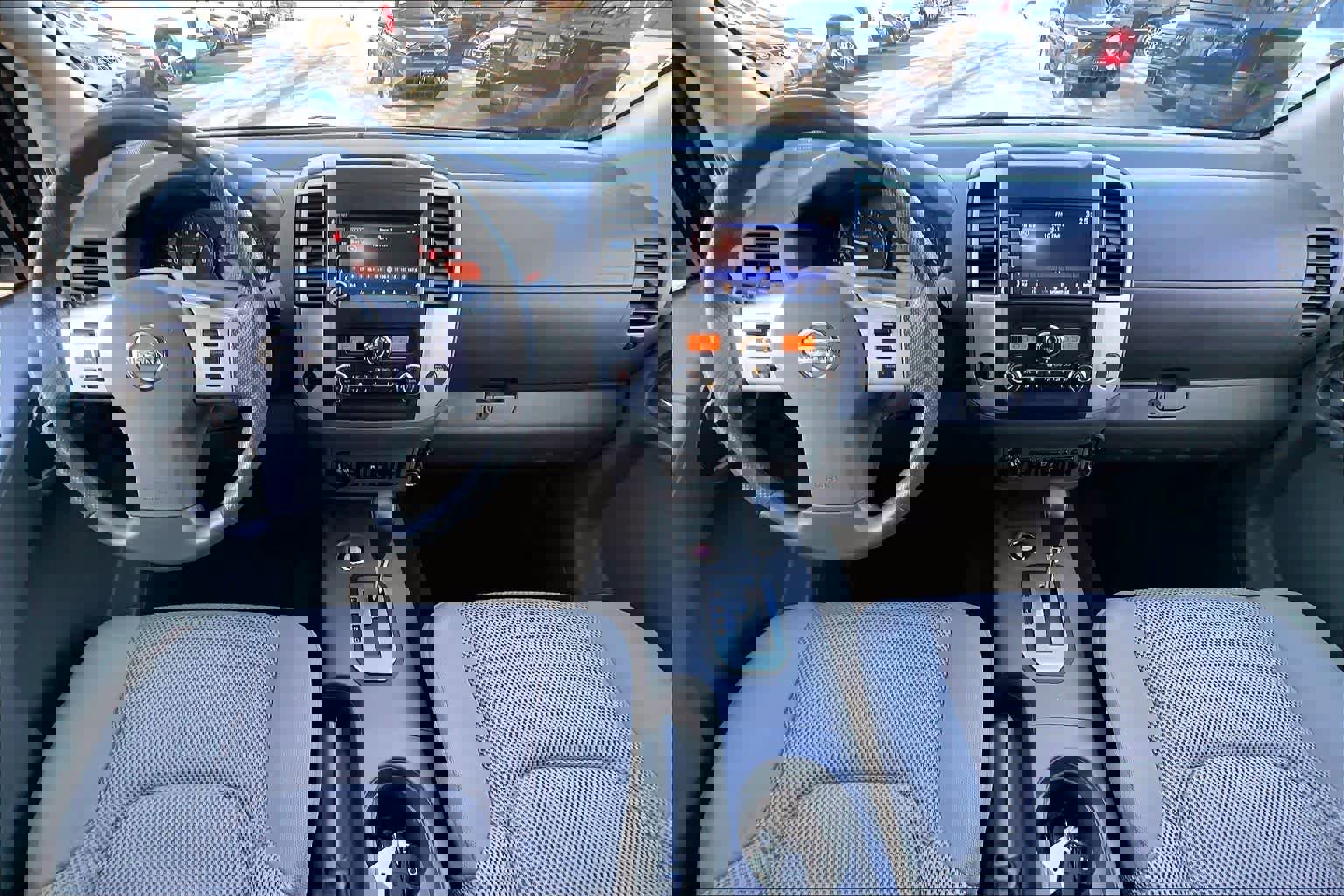 Used 2021 Nissan Frontier SV w/ Midnight Edition Floor Mats AWD/4WD image 14