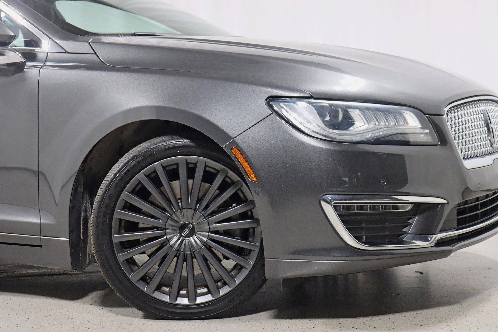 Used 2018 Lincoln MKZ Reserve w/ Technology Package AWD/4WD image 5