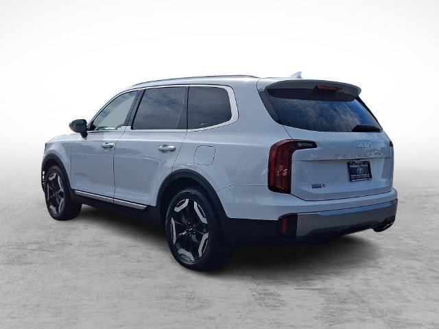 Used 2025 Kia Telluride S FWD image 4