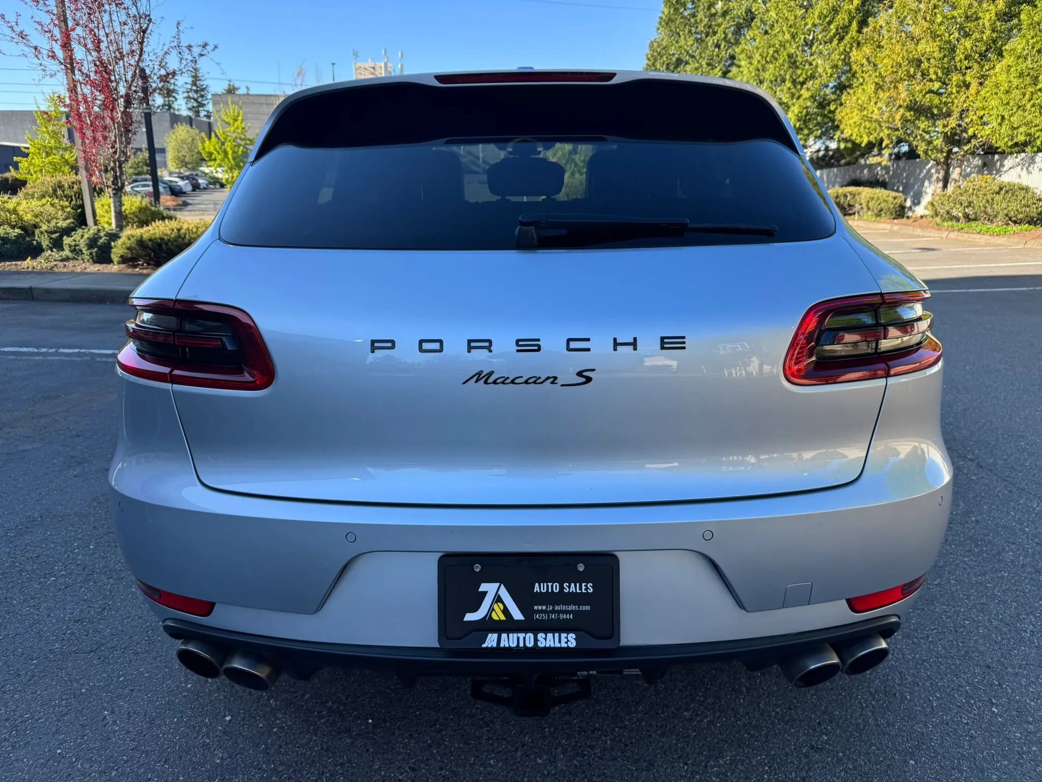Used 2017 Porsche Macan S AWD/4WD image 8