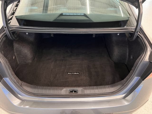Used 2025 Nissan Altima 2.5 SV FWD image 9