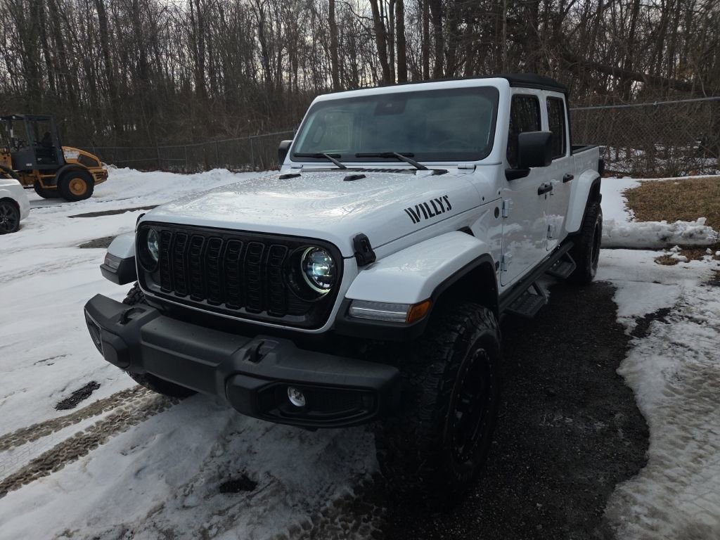 Used 2024 Jeep Gladiator Sport image 1