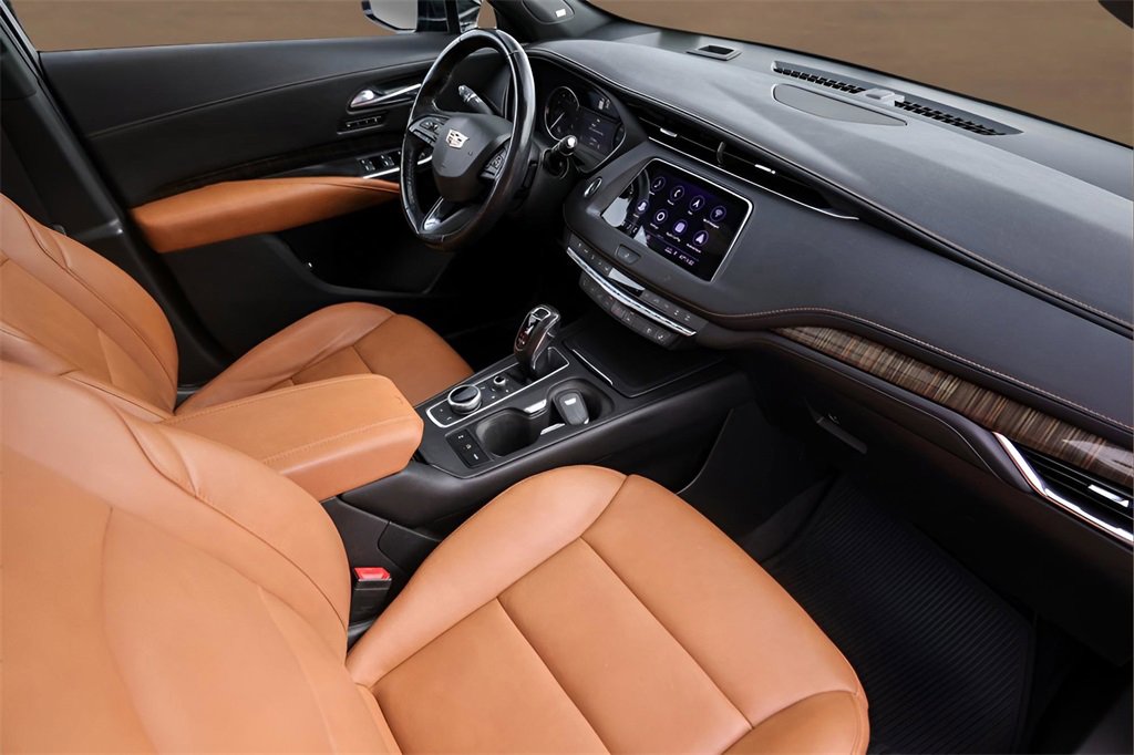 Used 2019 Cadillac XT4 Premium Luxury w/ Enhanced Visibility Package image 31