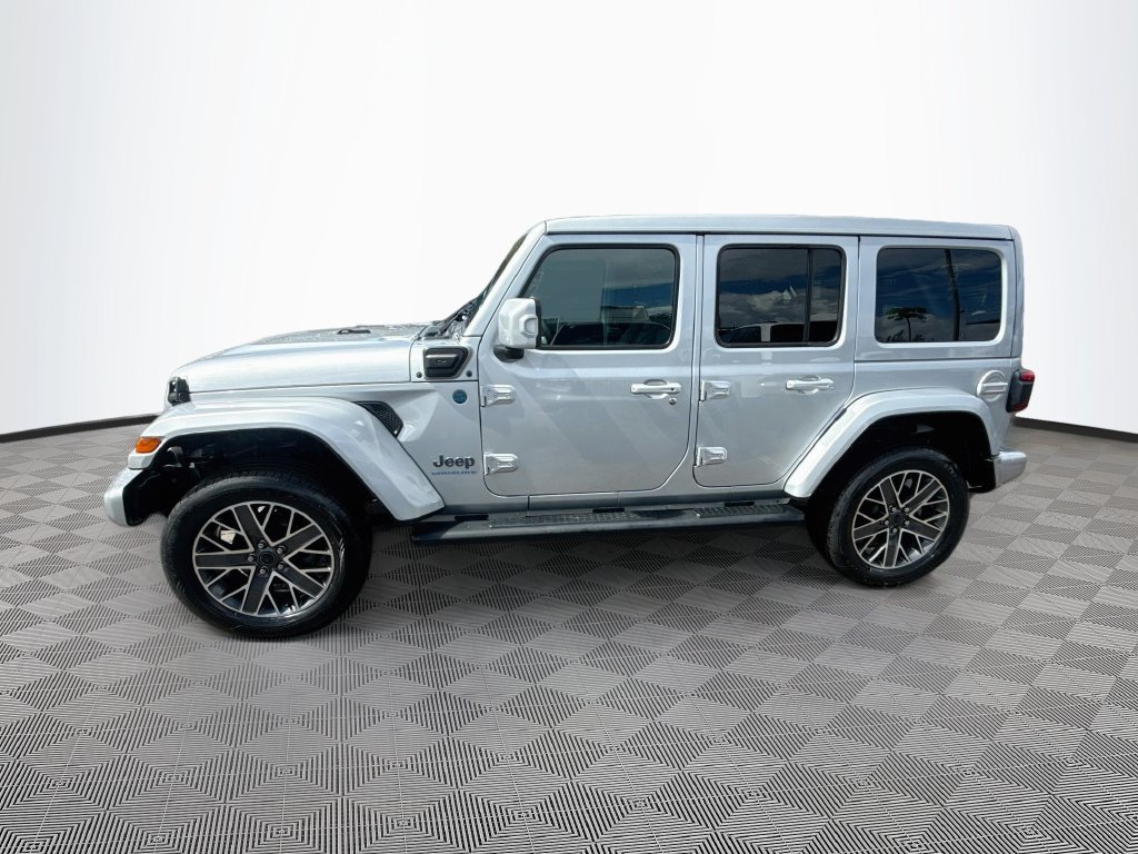 Used 2024 Jeep Wrangler High Altitude AWD/4WD image 9