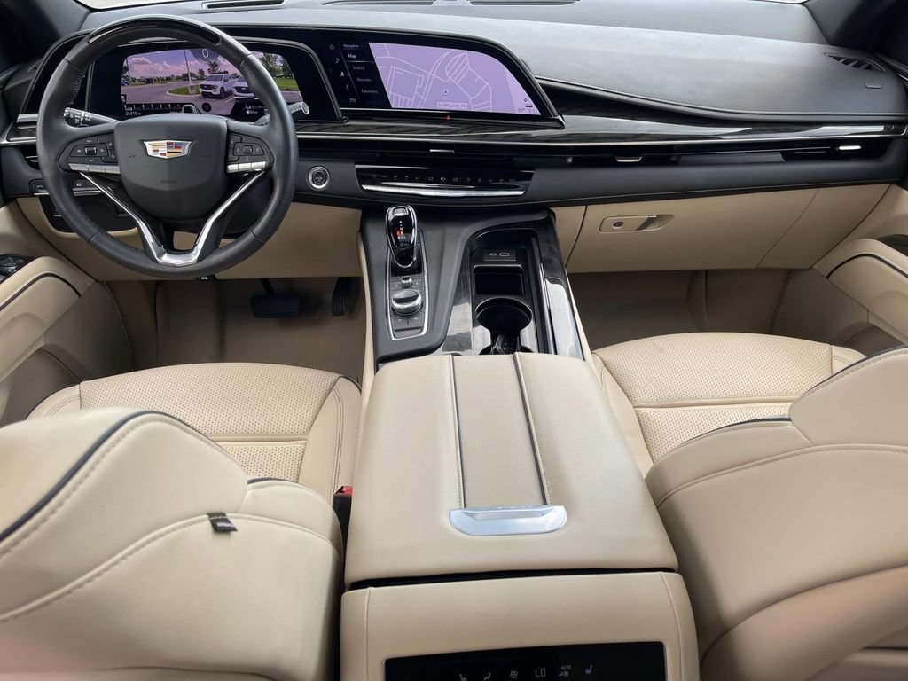 Certified 2024 Cadillac Escalade ESV Premium Luxury AWD/4WD image 17