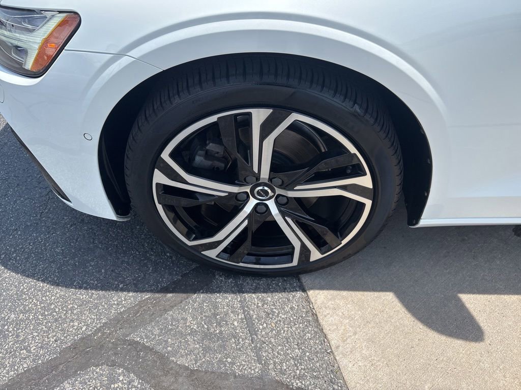 Certified 2024 Volvo S60 B5 Plus w/ Climate Package AWD/4WD image 13