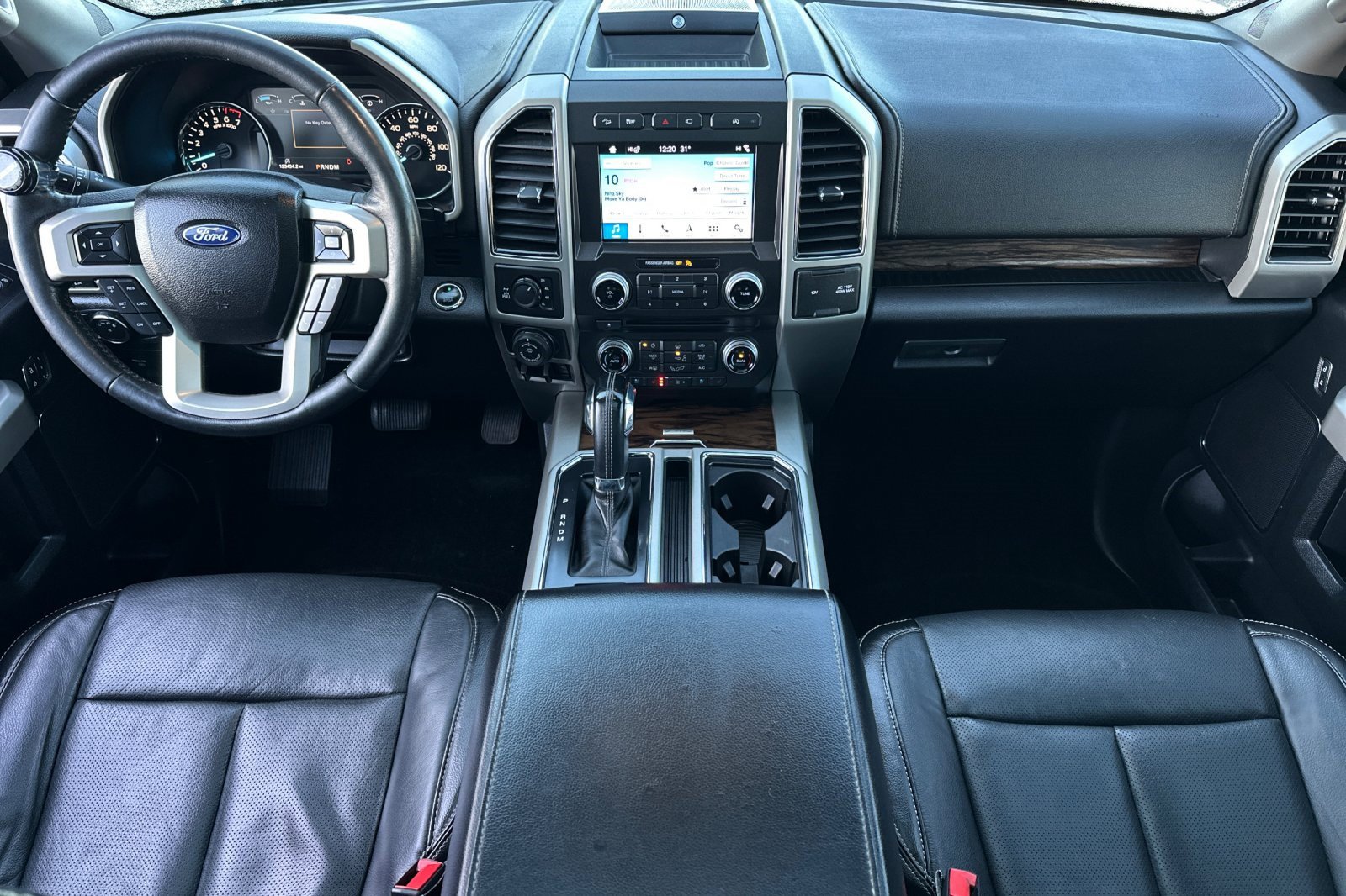 Used 2018 Ford F150 Lariat w/ Equipment Group 502A Luxury image 13