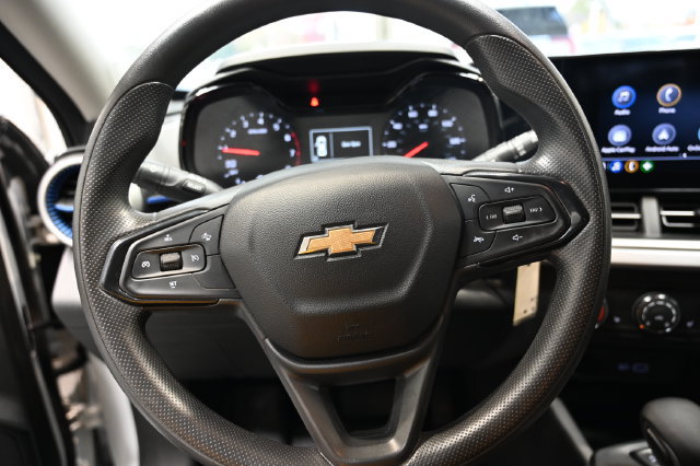 Used 2024 Chevrolet Trax LS w/ LS Convenience Package FWD image 21