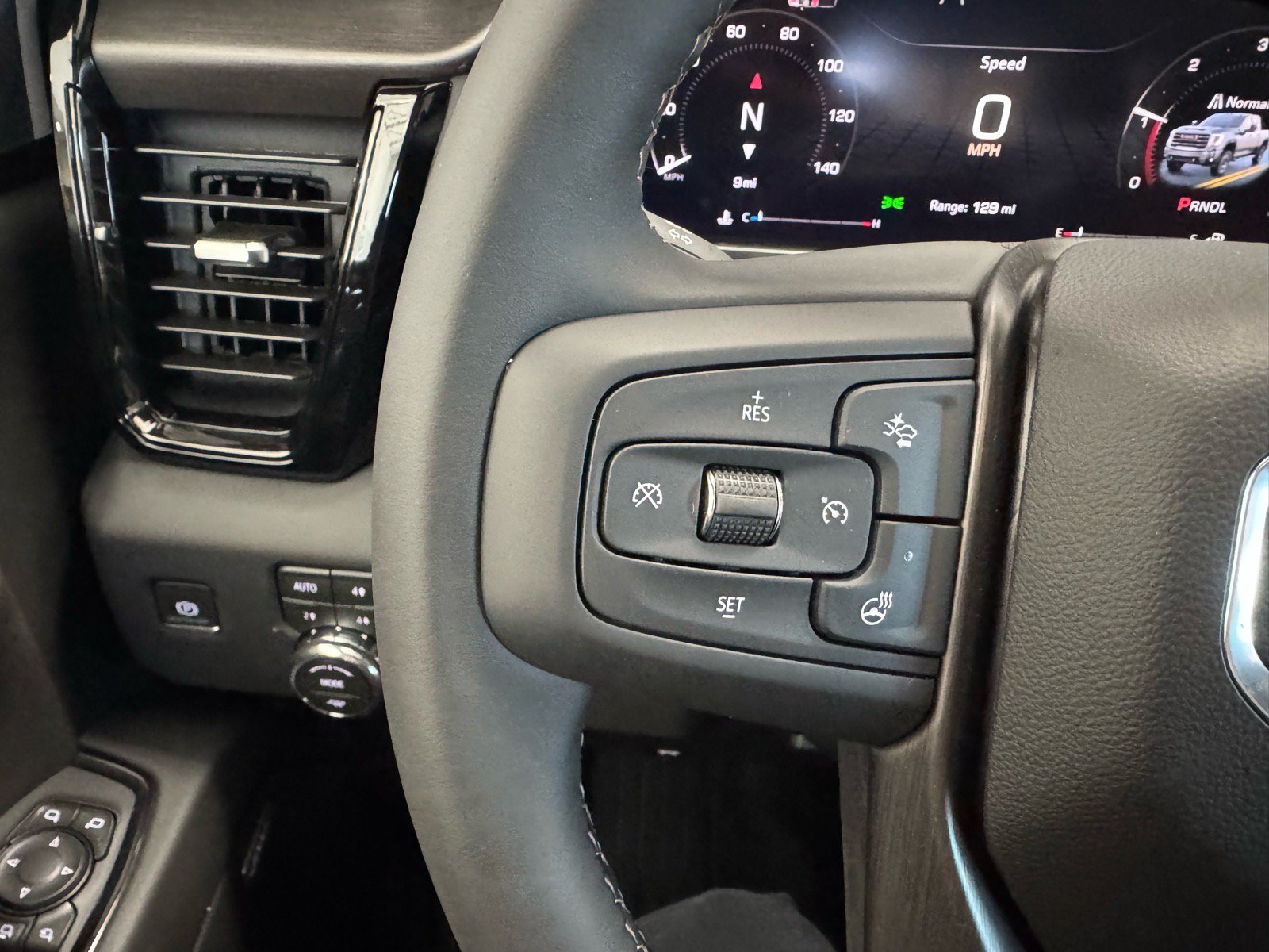 New 2026 GMC Sierra 2500 AT4 w/ AT4 Premium Plus Package AWD/4WD image 31