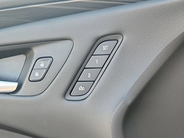 Used 2020 Buick Envision Essence FWD image 26