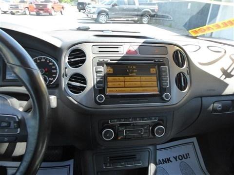 Used 2011 Volkswagen Tiguan S AWD/4WD image 16