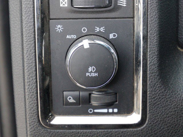 Used 2014 RAM 1500 Sport w/ Remote Start & Security Group image 17