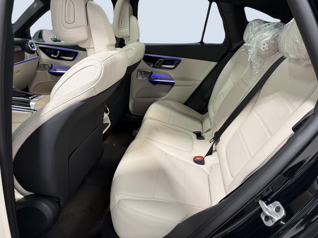 Used 2026 Mercedes-Benz GLC 300 4MATIC image 7