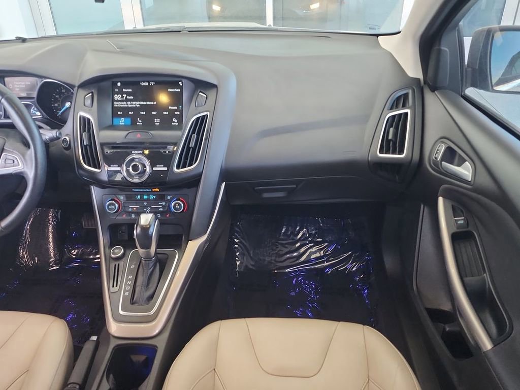 Used 2016 Ford Focus Titanium image 26