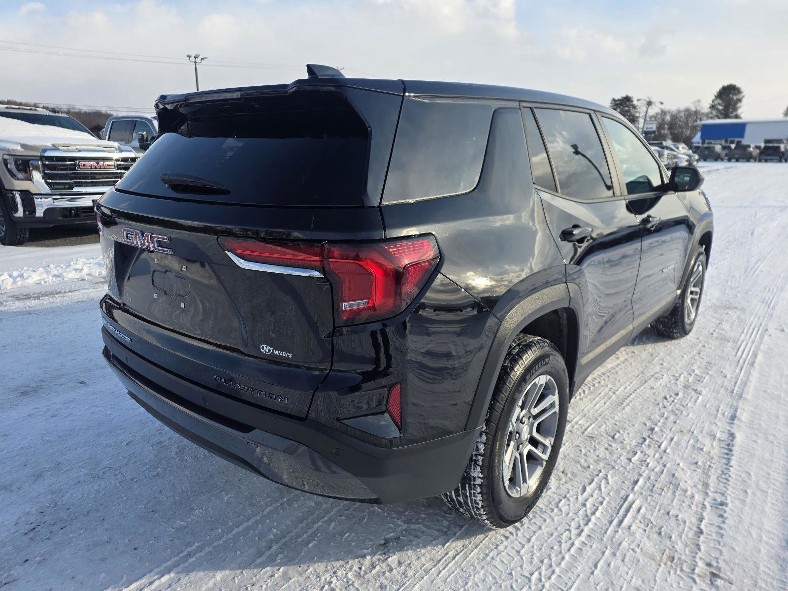 Used 2025 GMC Terrain Elevation image 2