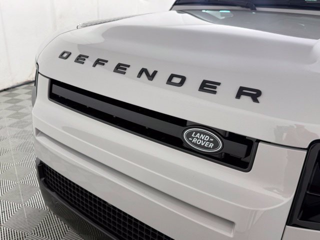 New 2026 Land Rover Defender 110 S AWD/4WD image 9