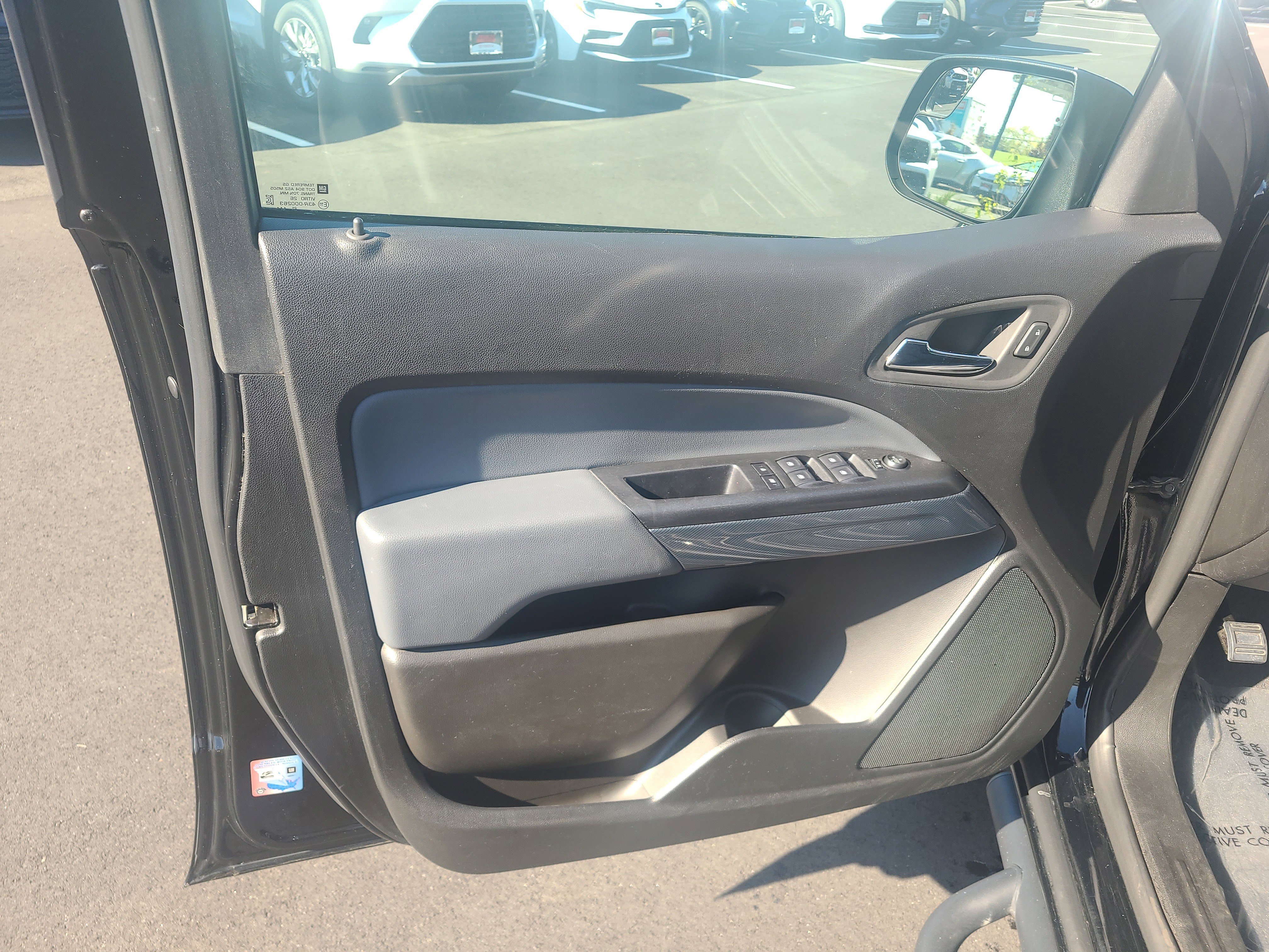 Used 2022 Chevrolet Colorado Z71 w/ Trail Boss Package AWD/4WD image 15
