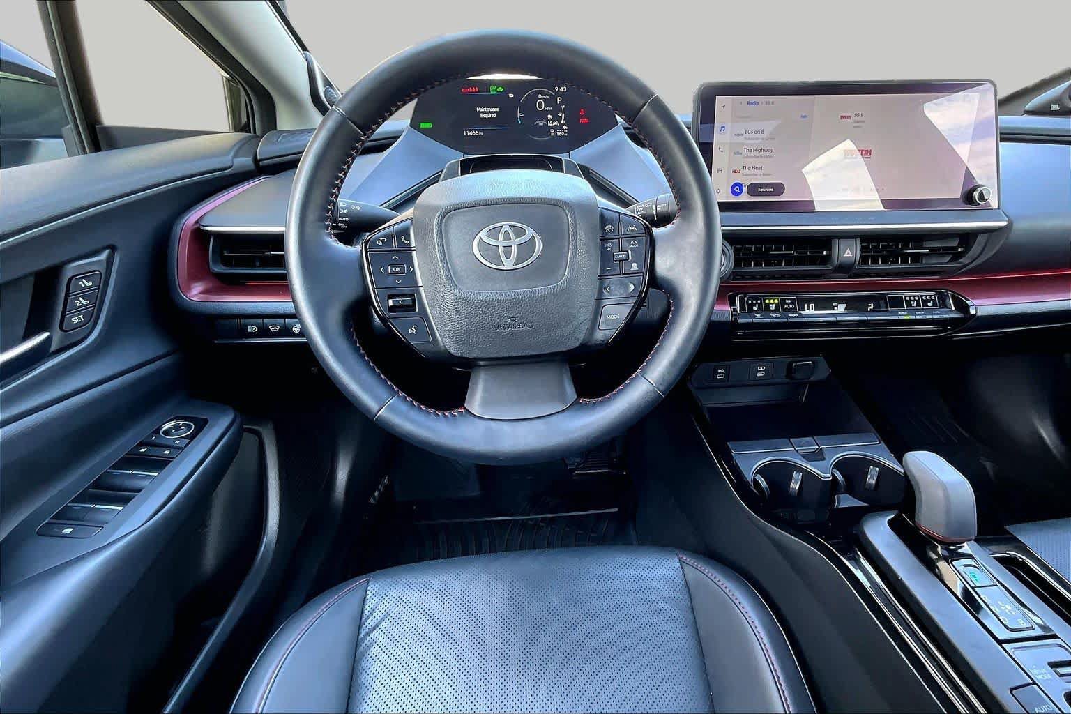 Used 2023 Toyota Prius Prime Premium FWD image 6